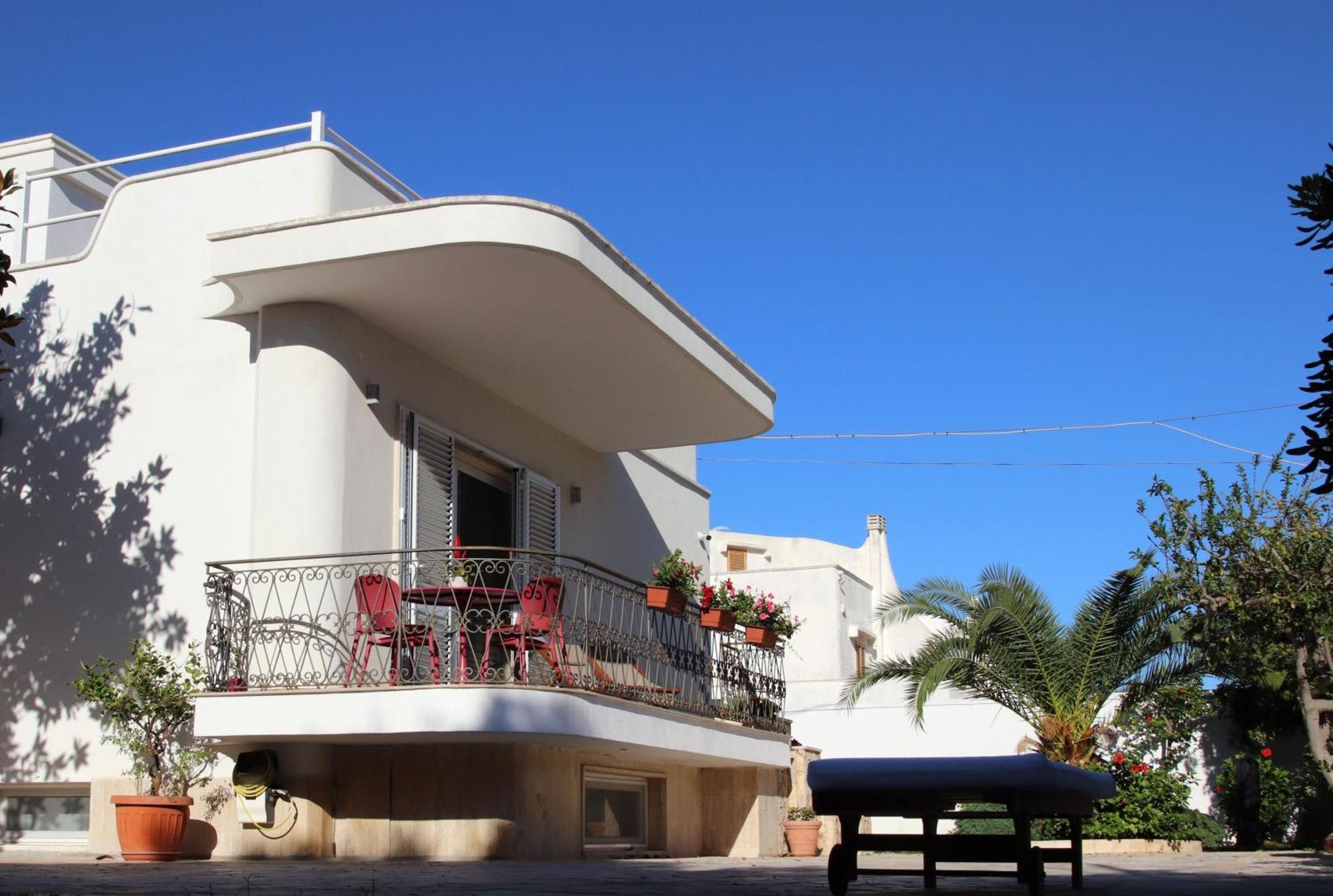 Flowing House Brindisi Exterior photo